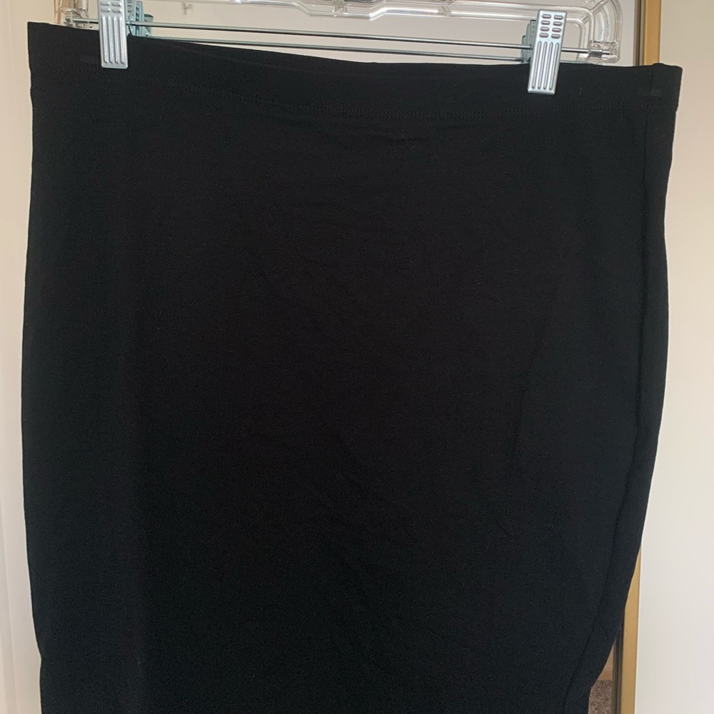 Tight black skirt from H&M